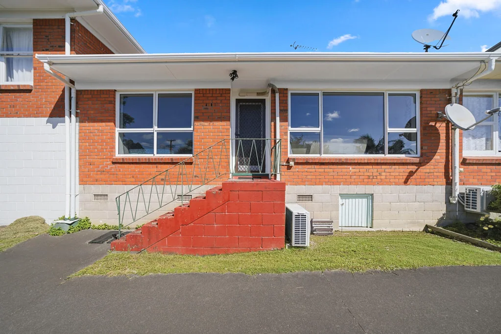 2/270 East Coast Road, Forrest Hill, North Shore City, Auckland