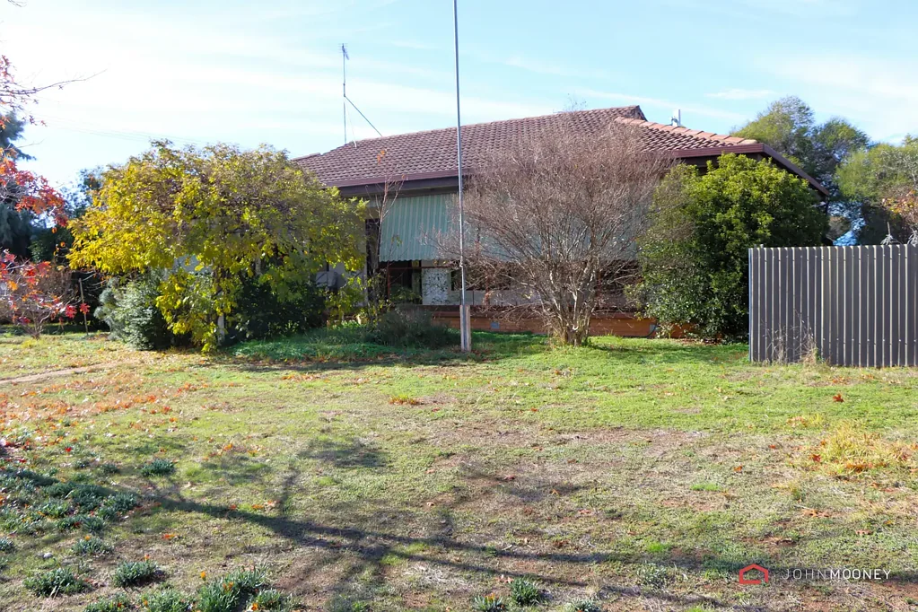 52 Galore Street, Lockhart, NSW 2656