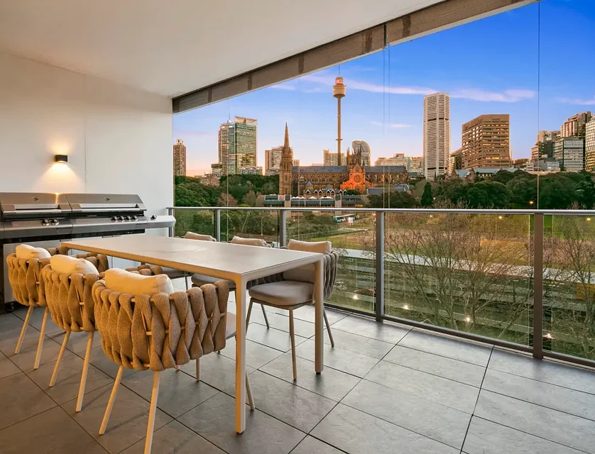 76/68 Sir John Young Crescent, Woolloomooloo, NSW 2011, 3房, 2浴, 公寓