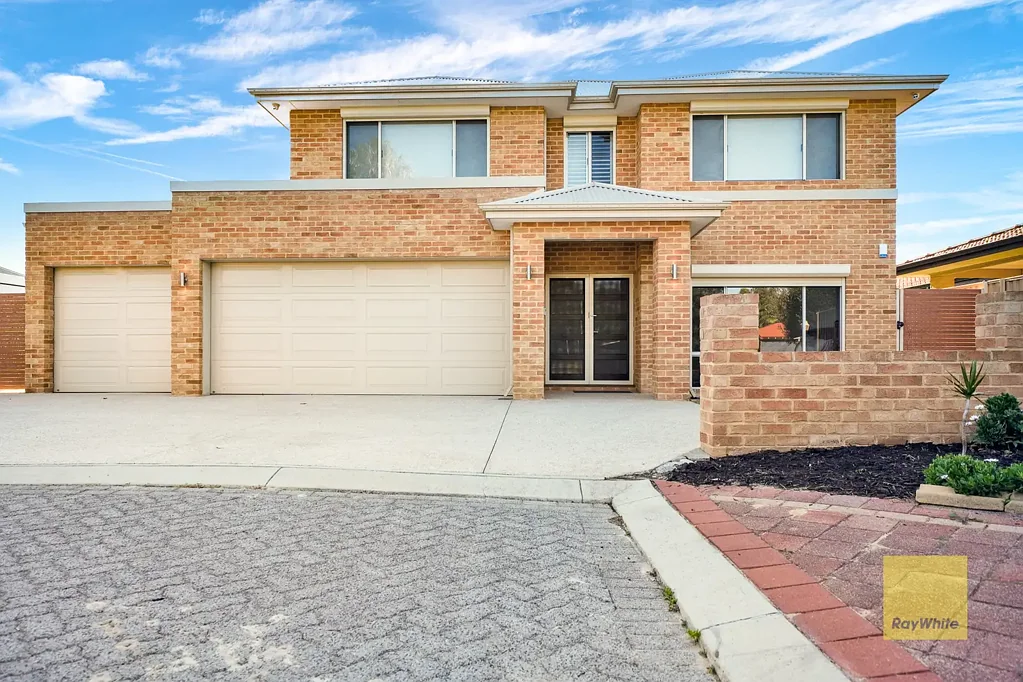 South Guildford 4房  STOP SCROLLING - This Home Truly Has the WOW Factor - As Good As New