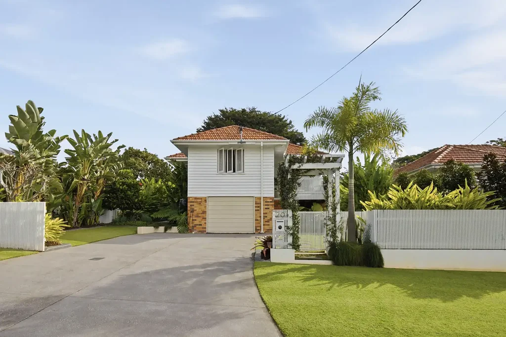 Geebung 4Moenga Charming Post War Gem in Tightly Held Cul De Sac