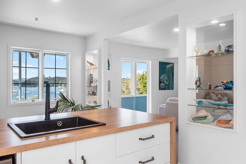 Russell 3ห้องนอน Coastal calm with timeless charm