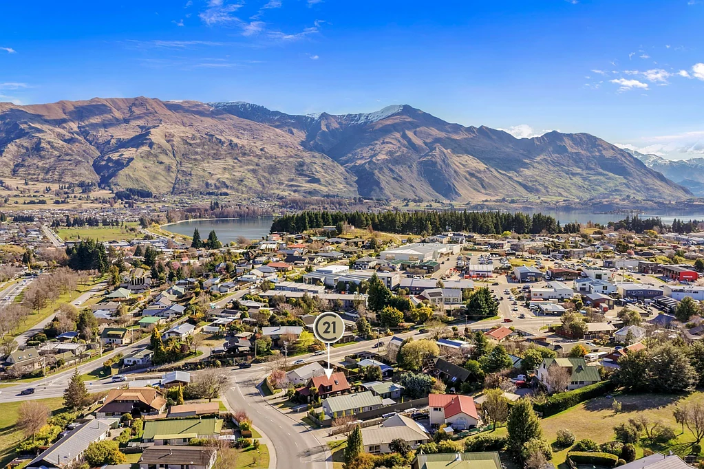Wanaka 4 Slaapkamer Versatile Wanaka Living with Income Potential!