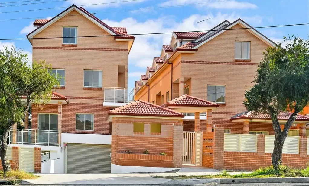 55 Bexley Street, Campsie, NSW 2194, 4 slaapkamers, 3 badkamers, Townhouse