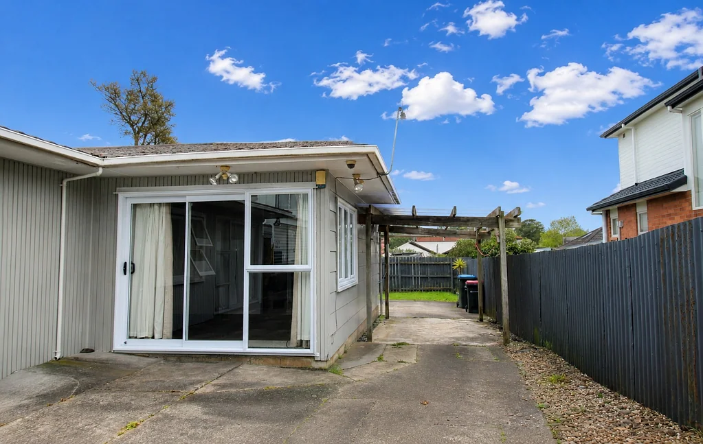 Sunny 2 Bedroom Unit in Mt. Roskill