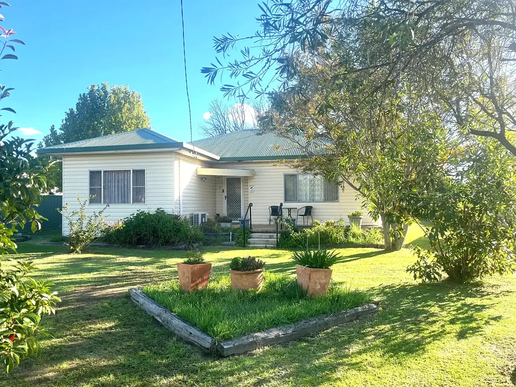 6 Neate St, Coonabarabran, NSW 2357