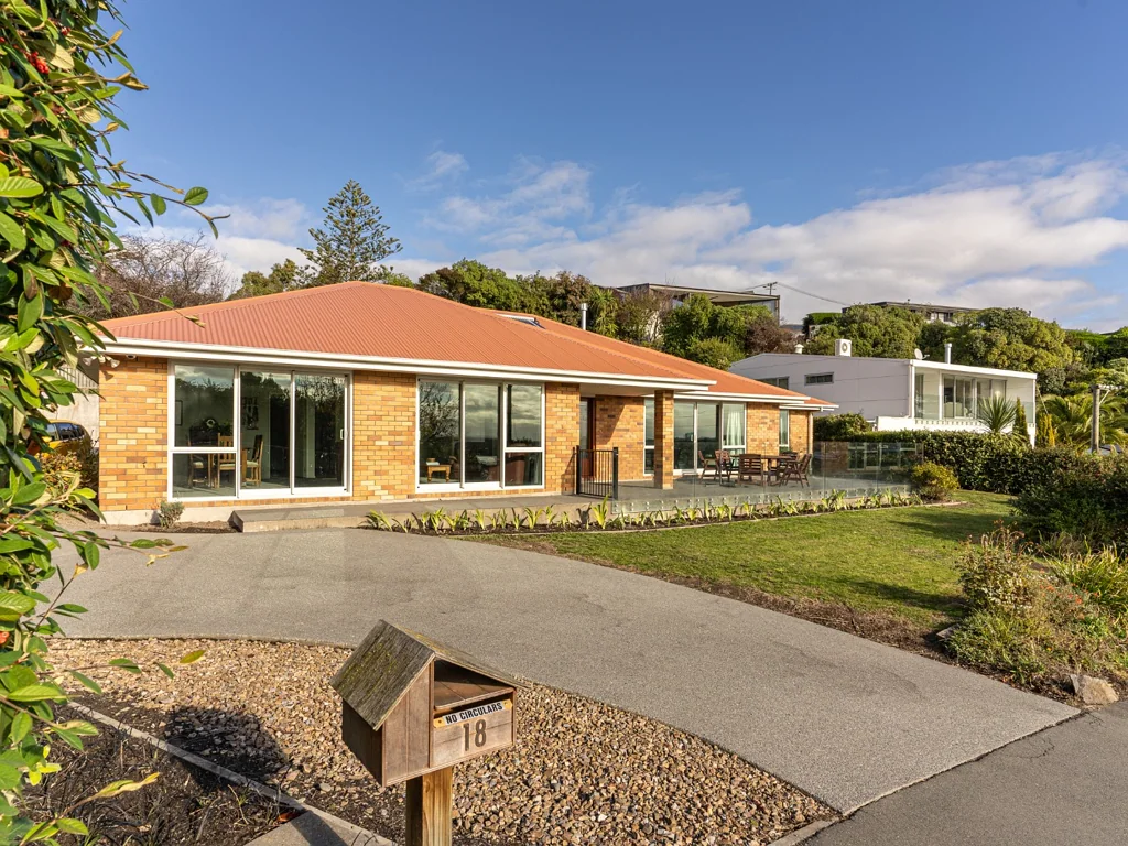Mount Pleasant Home With Gorgeous Views!