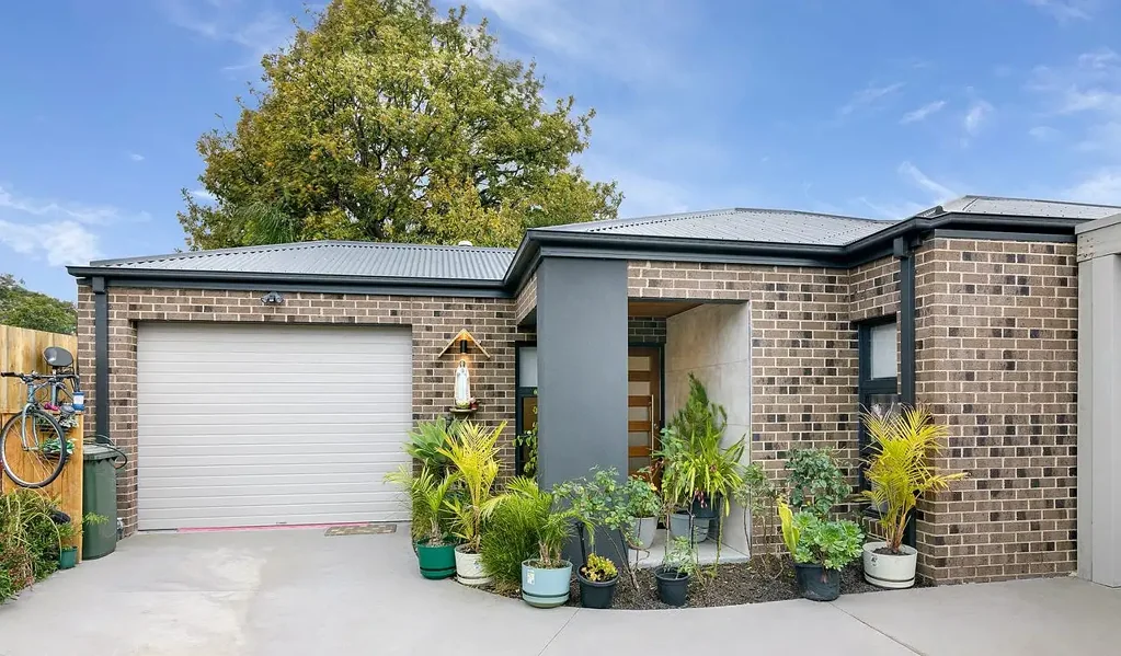 Low-Maintenance Living in a Quiet Rear Position