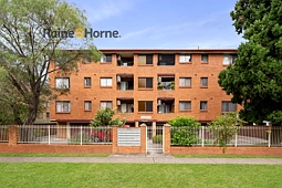 9/10 Forbes Street, Warwick Farm