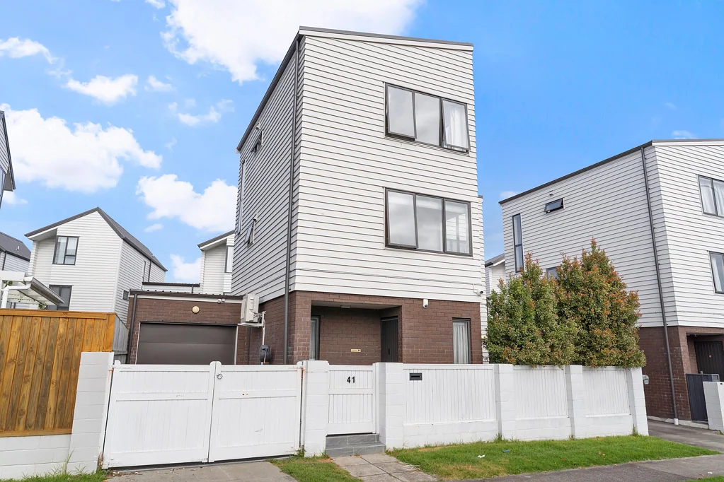 Private Standalone Living | Superb Location