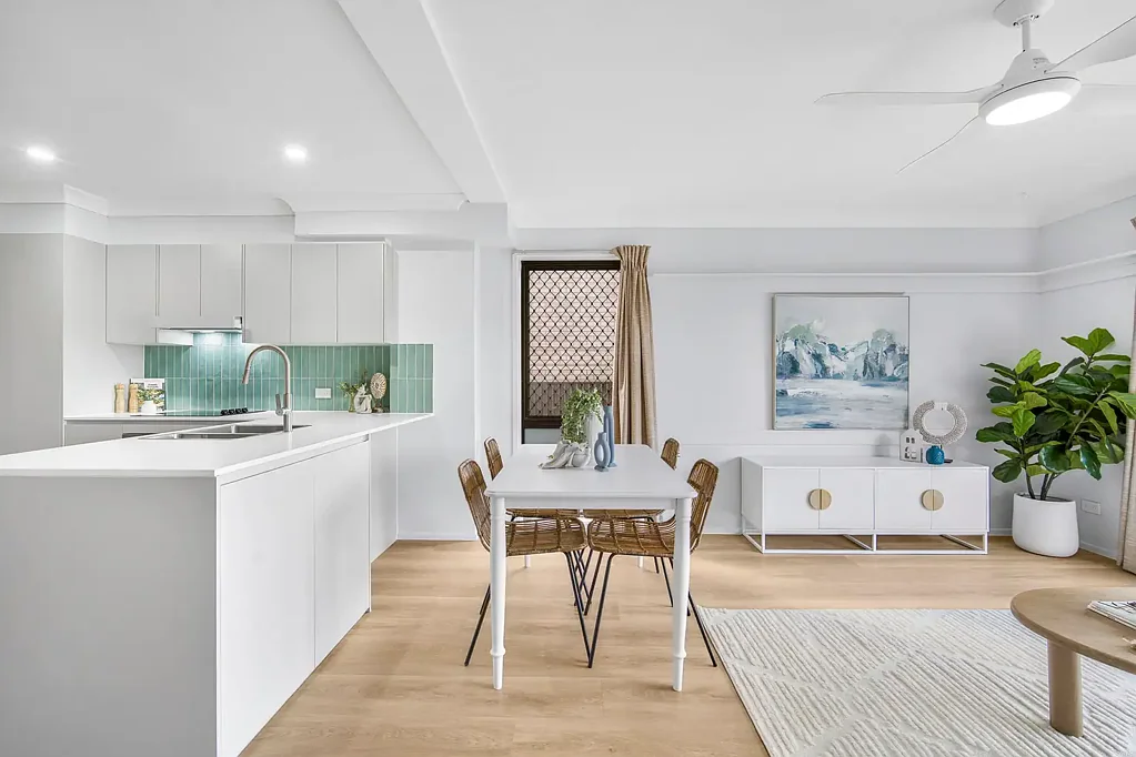 1/17-19 Aquila Court, Mermaid Waters, QLD 4218