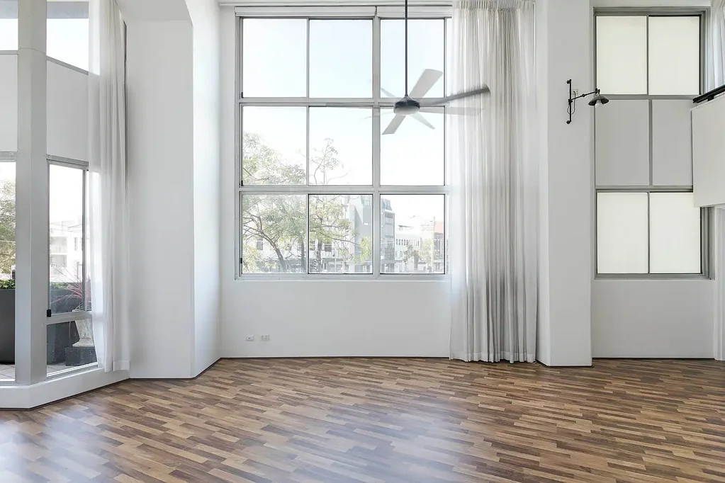 Camperdown 3Moenga North-facing NYC-style loft in landmark warehouse