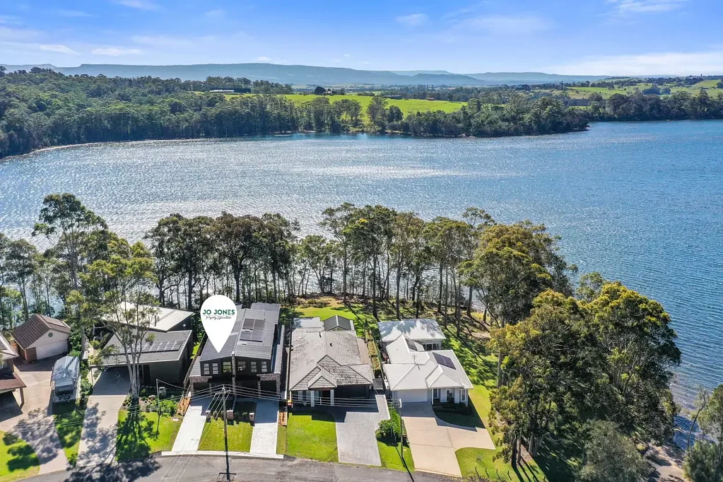 Kings Point 4침실 Brand New Front-Row Luxury - Architectural Designer Living with Uninterrupted Lake Views at Kings Point