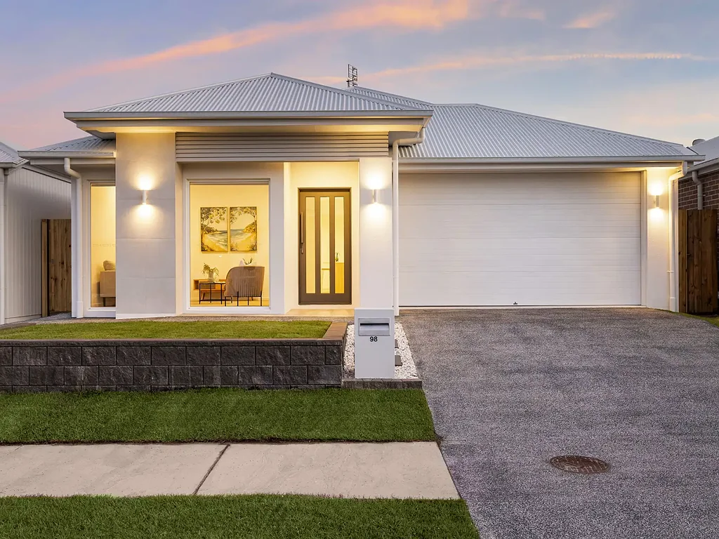 Banya 4 Bedroom Brand New Home in a Quiet Banya Pocket