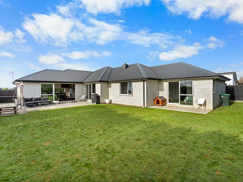 Rolleston 4部屋 Under Offer!