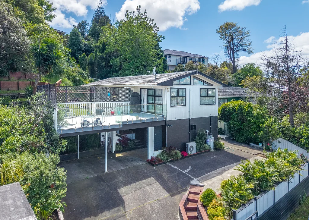 Pakuranga Heights 3कमरा Elevated River-View Living - A Rare Offering