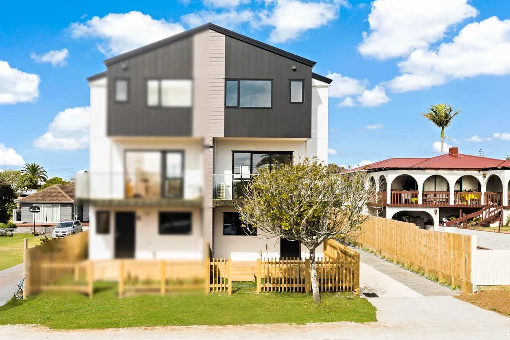 2/40 St Leonards Road, Kelston, Waitakere City, Auckland