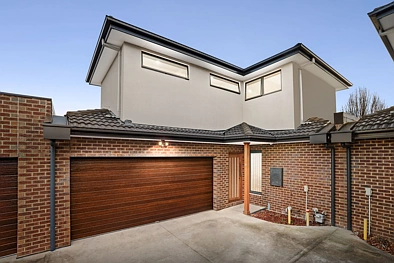 Clayton South 4બેડરૂમ Stylish Family Townhouse with Ground-Floor Main Suite