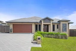 12 Genesta Court, Bushland Beach