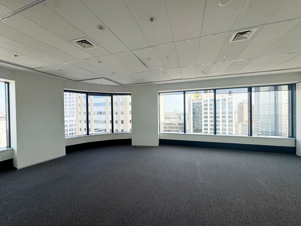 Auckland Central Modern Queen Street Workspace