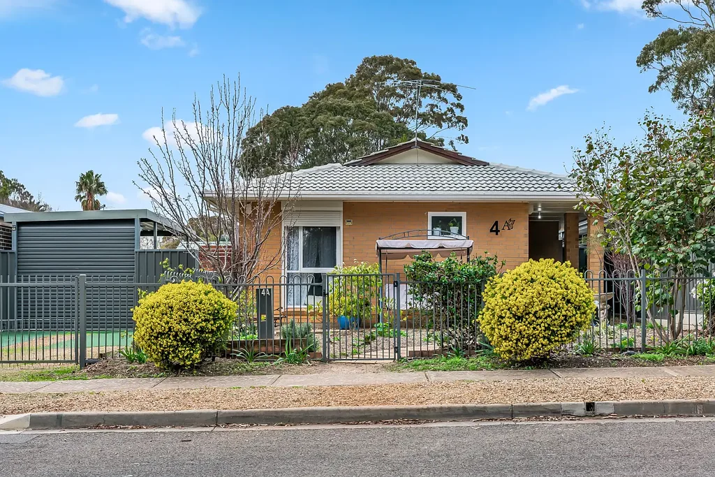 Morphett Vale 3ਬੈੱਡਰੂਮ Another home UNDER CONTRACT by Jackie Scott - Sensational Starter in a Convenient Location