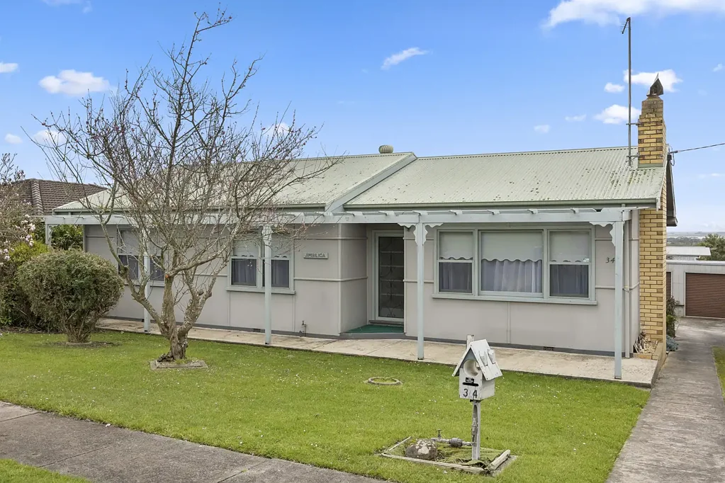 Camperdown 4બેડરૂમ Elevated Views and Flexible Family Living