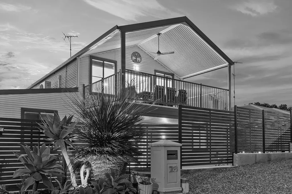 Dawesville 4ਬੈੱਡਰੂਮ Under Offer by HARCOURTS Mandurah - Bree Thompson & Dani Rogliano