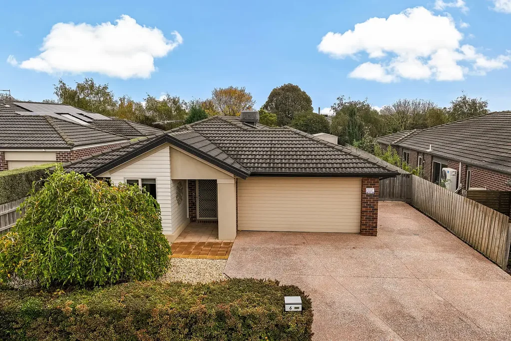 New Gisborne 4ਬੈੱਡਰੂਮ Fantastic Family Living in New Gisborne