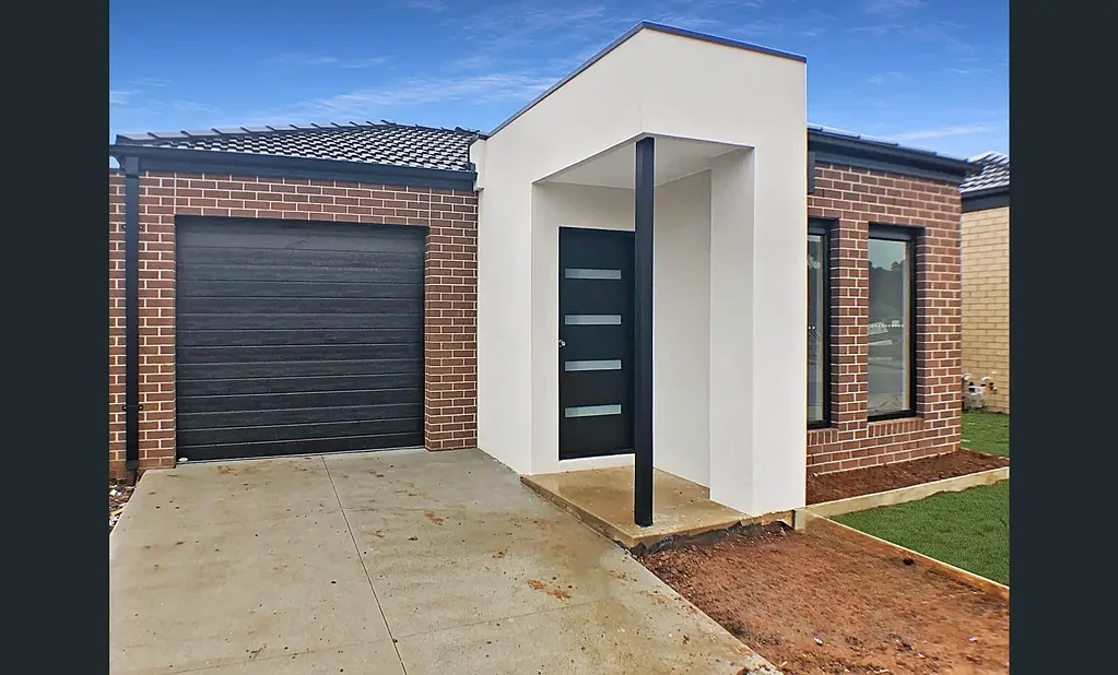 15 Mavi Avenue, Melton, VIC 3337