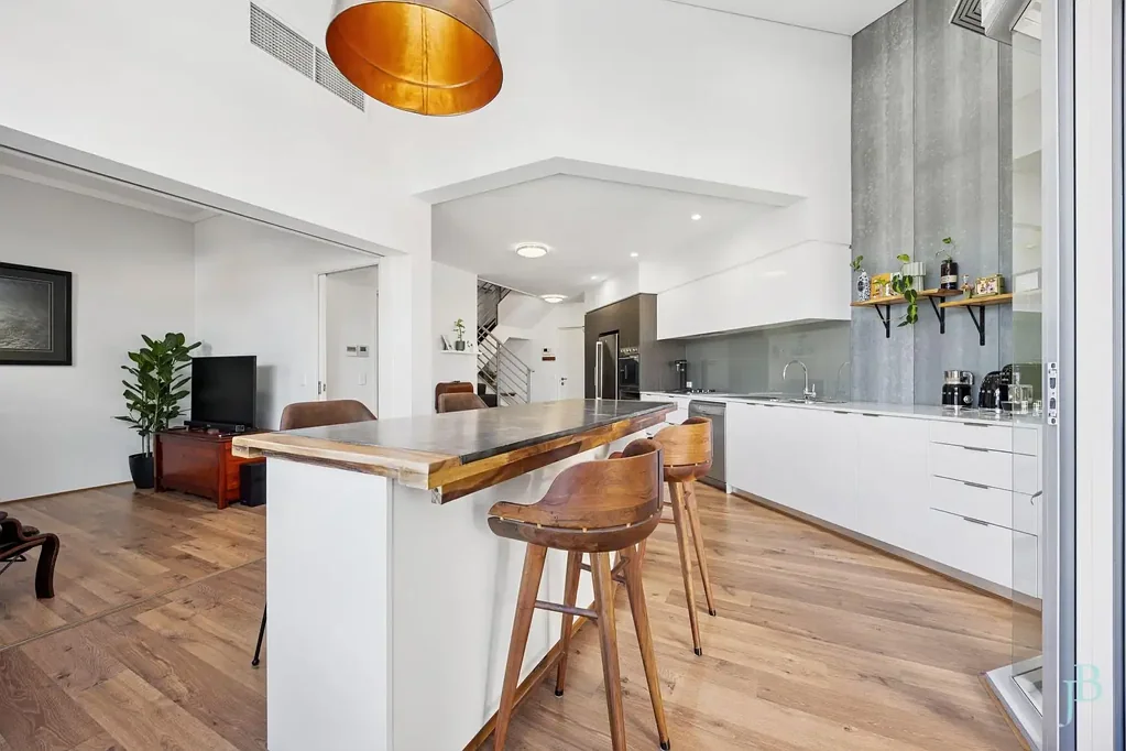 7/2 Downey Drive, Como, WA 6152