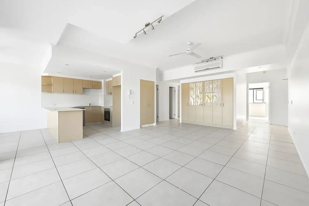 Robina 2कमरा Spacious 127m² Apartment with Lift Access, Vacant & Ready to Move In!!
