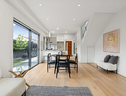 4/610 Gilbert Road, Reservoir, VIC 3073, 2 ਕਮਰੇ, 2 ਬਾਥਰੂਮ, Townhouse