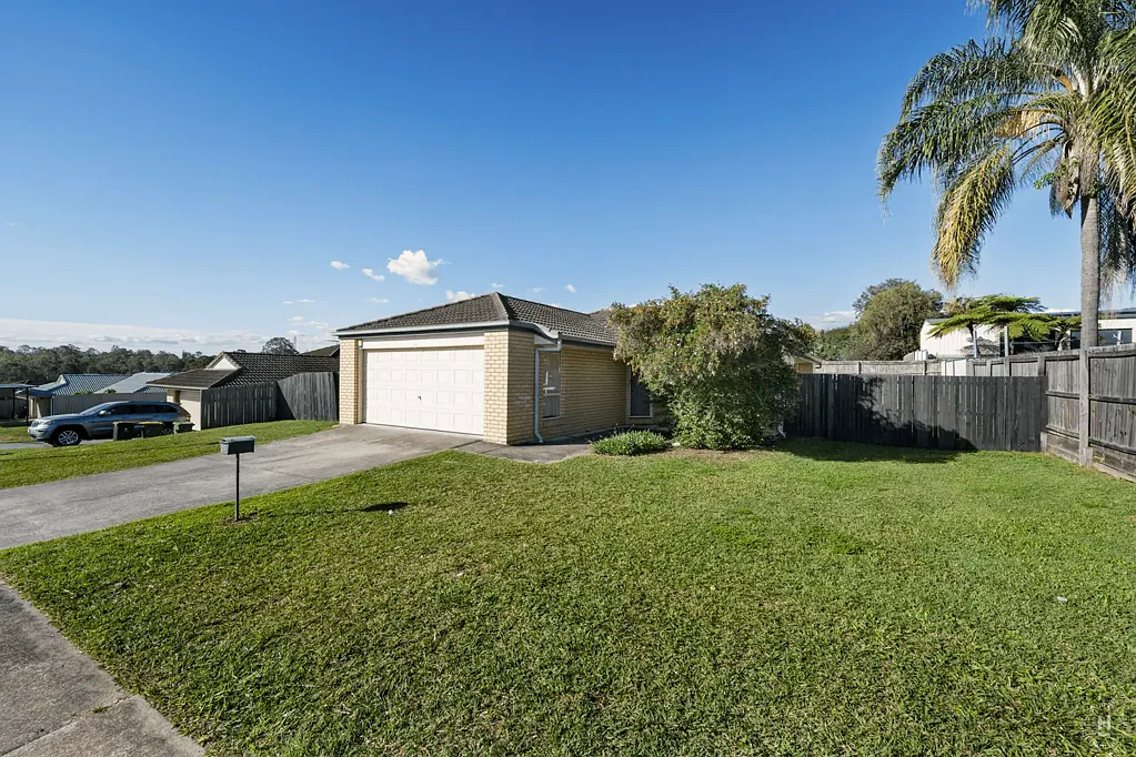 Goodna 4房 宽敞626m²地块 四卧两卫套间 功能性布局 宽敞后院个性化设计 靠近学校购物公园交通 Where New Chapters Begin & Great Memories Are Made