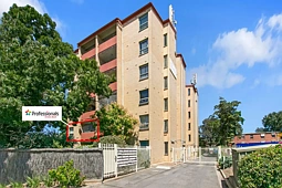 8/281 Henley Beach Road, Brooklyn Park