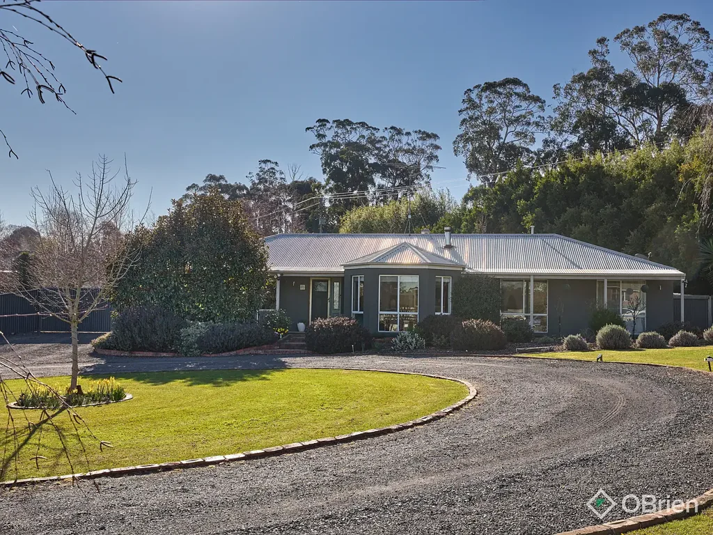 Drouin 5房  Lifestyle, Space & Convenience in Drouin's Premier Acre Estate