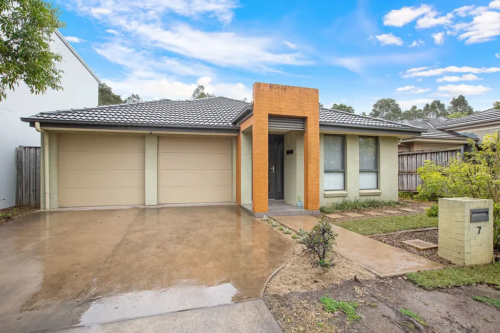 Wonderful Family Home in Waterside Estate