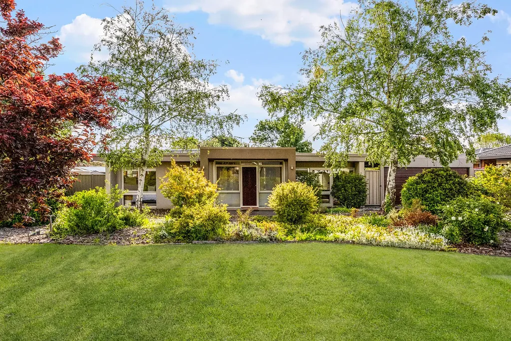 28 Worcester Road, Gisborne, VIC 3437