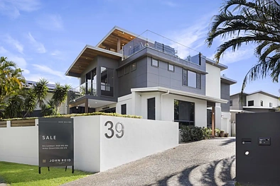 Broadbeach Waters 4Habitaciones Contemporary Design, Rooftop Entertaining & City Skyline Views