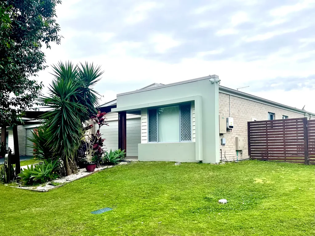 Charming Family Home for Rent on a Spacious Corner Block - Lawn Care Included