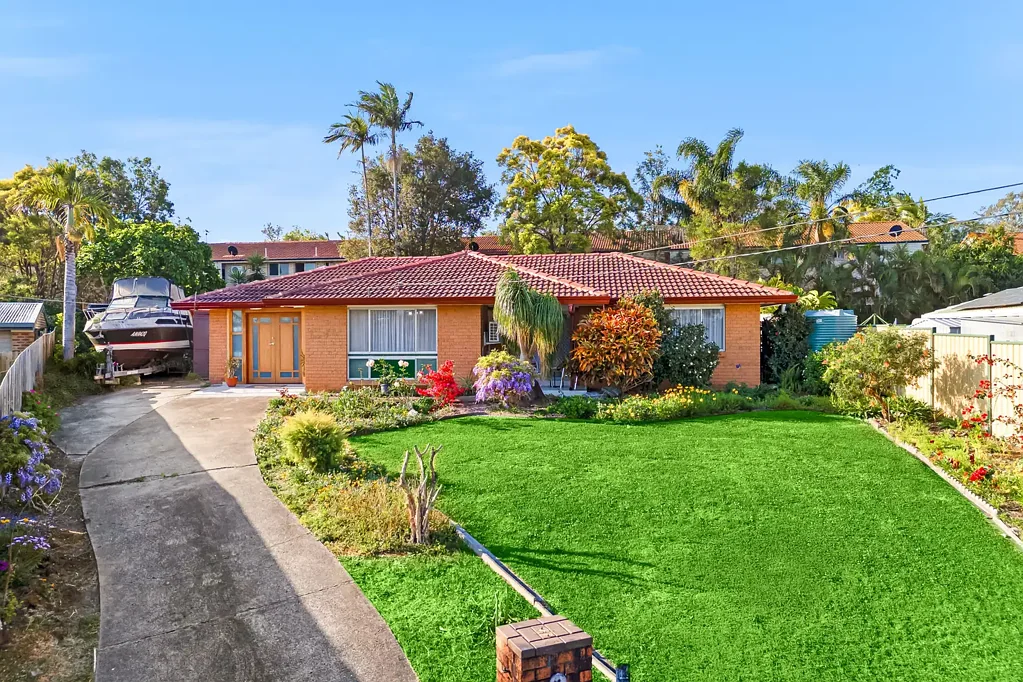 Browns Plains 4Kwarto Poolside Fun, Pizza Done & Granny Flat Potential