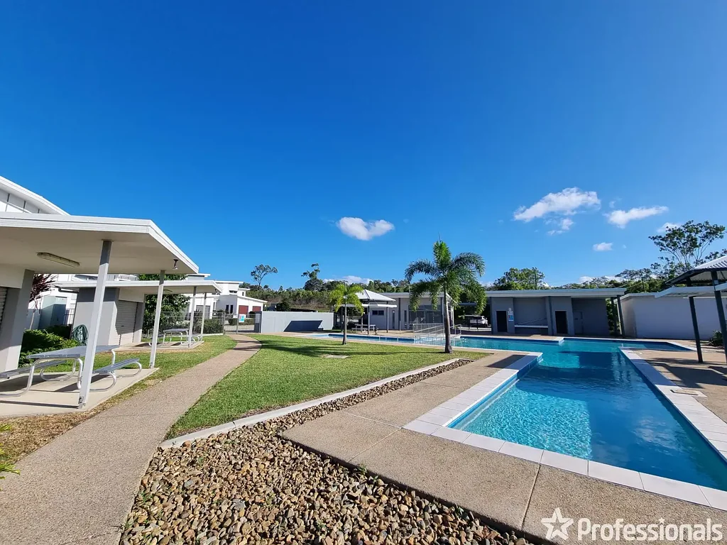 Glen Eden 2房  Modern Townhouse in Resort Style Complex in Glen Eden.
