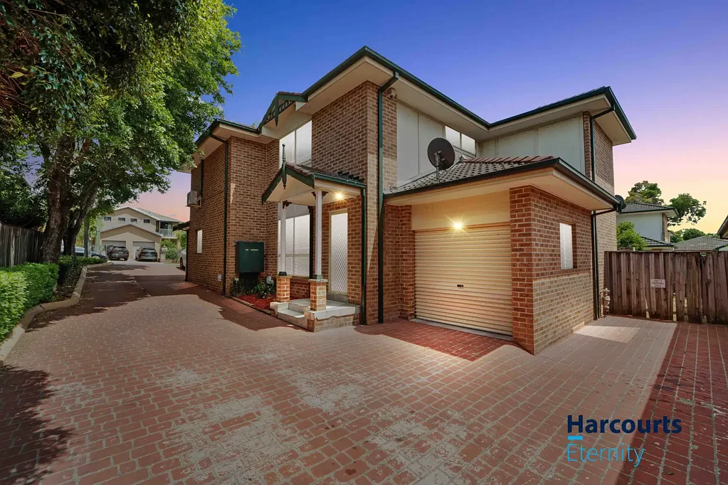 2/163 Targo Road, Girraween, NSW 2145