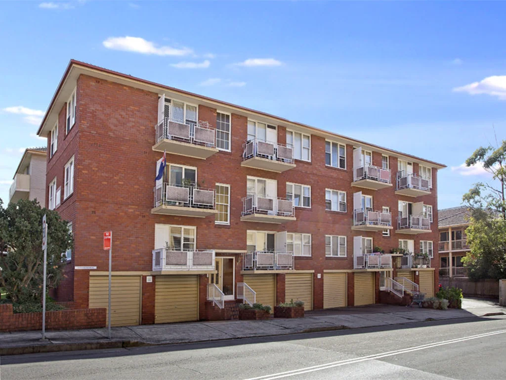 2 Bedroom Unit in Central Location