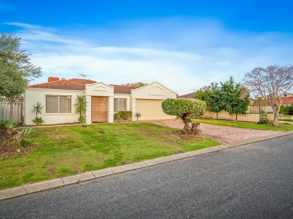 Queens Park 5房  Spacious 5-Bedroom Family Home - FOR SALE