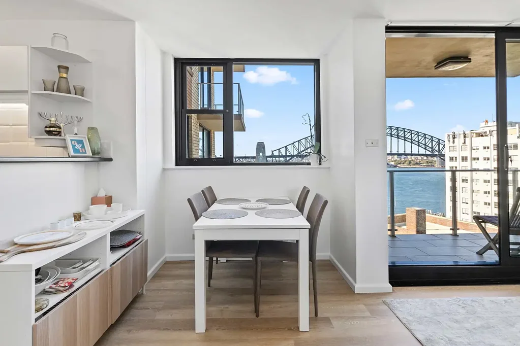 Modern Harbourfront Haven with Spectacular Bridge & Opera House Views