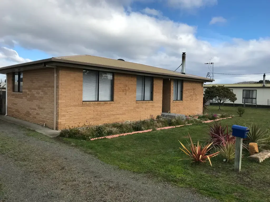 Family Home in a Convenient Location!