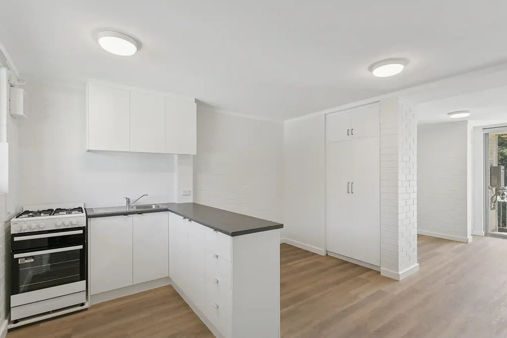 RENOVATED UNIT IN THE HEART OF MOSMAN PARK