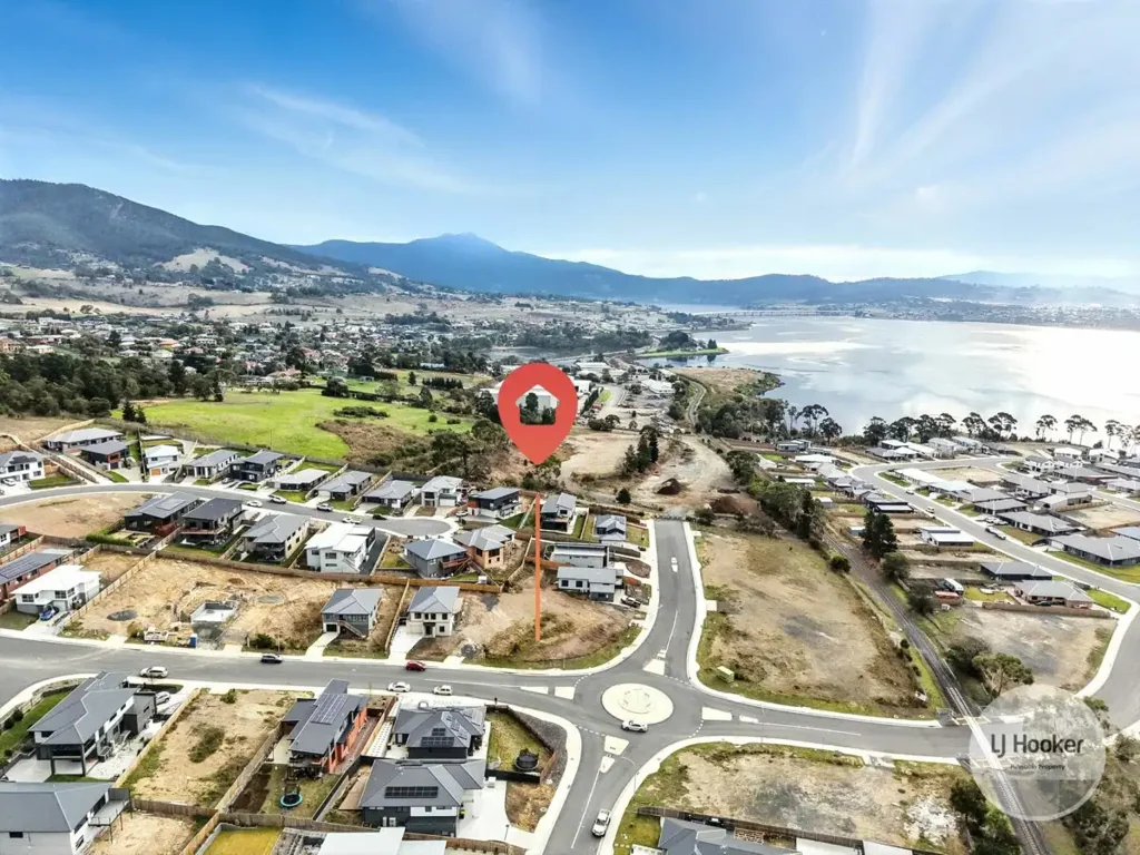 Austins Ferry North-facing corner block in prestigious Whitestone Point