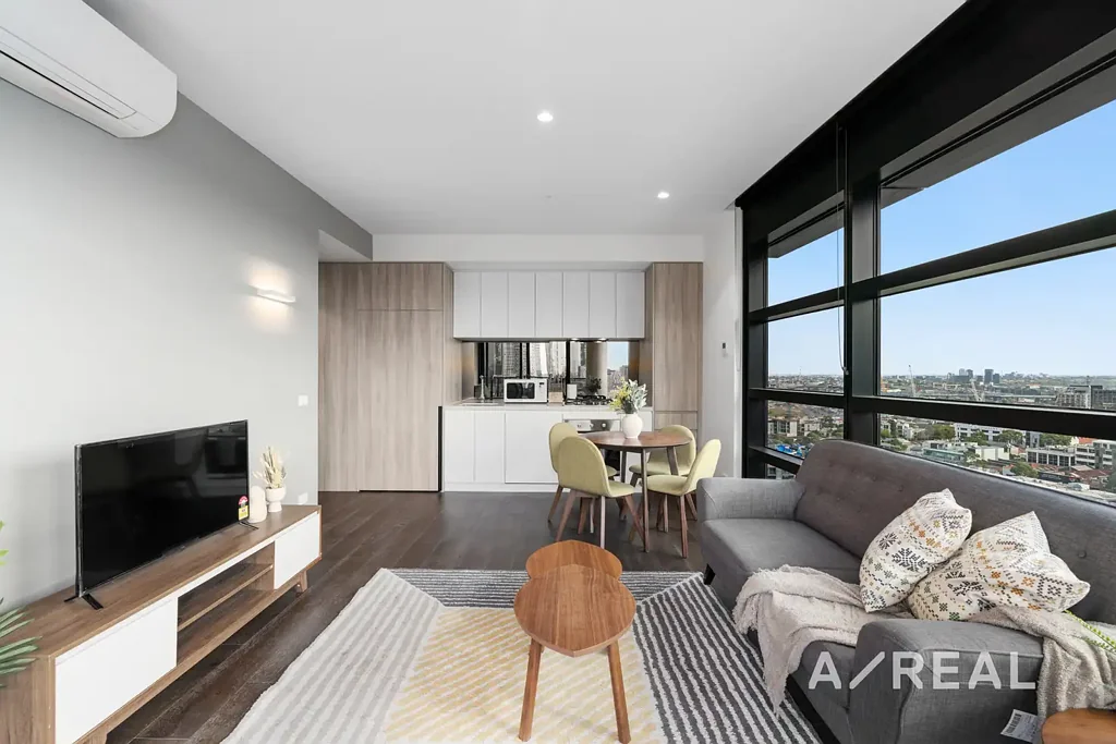 Spacious Two Bedroom Apartment in the Heart of West Melbourne