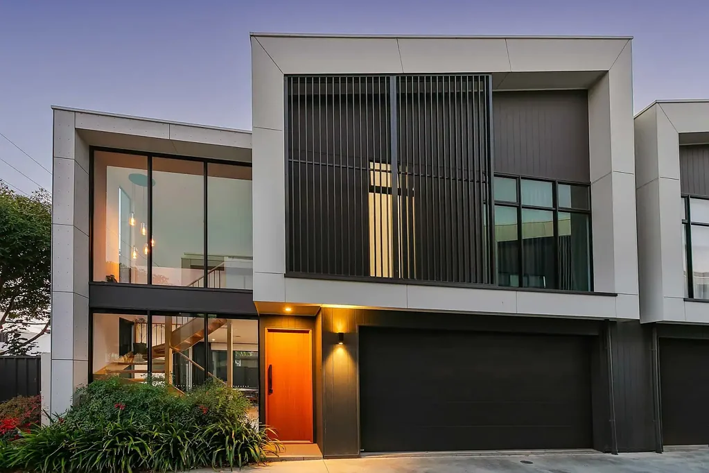 Underdale 3ਬੈੱਡਰੂਮ Contemporary Executive Townhouse Moments for Linear Park